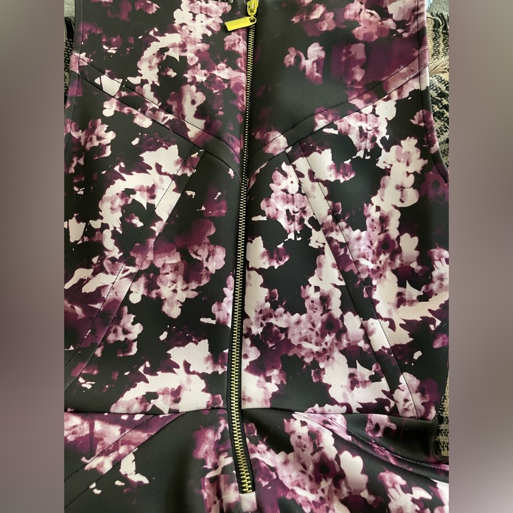 Jennifer Lopez Magenta Purple Abstract Fit & Flare Scuba Dress Size 4 - Picture 8 of 11
